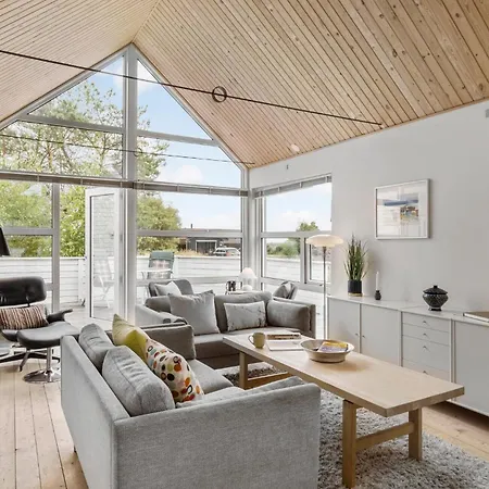 2 Bedroom Stunning In