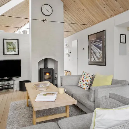 2 Bedroom Stunning In